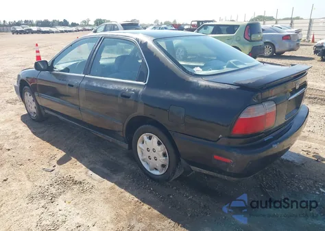 1996 Honda Accord Lx/Ex from USA, damaged, VIN 1HGCD5636TA037926